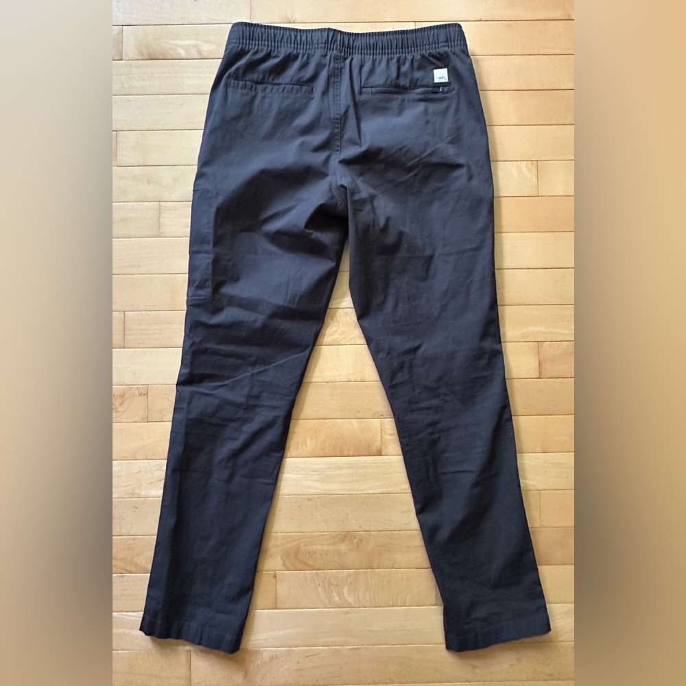 Vuori charcoal grey ripstop pants (s) — cute AND tough